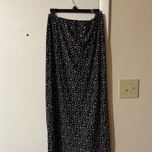 💚💚💚 No Boundaries Black Floral Pencil Skirt